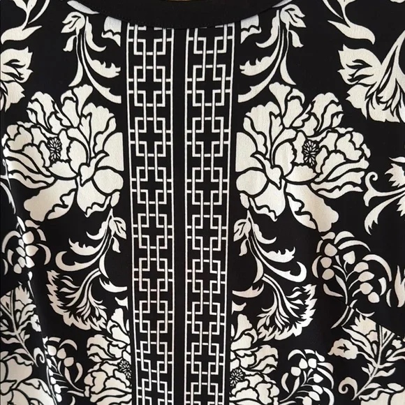 WHBM Elegant Black and White Sleeveless Floral Dress - Picture 3 of 8